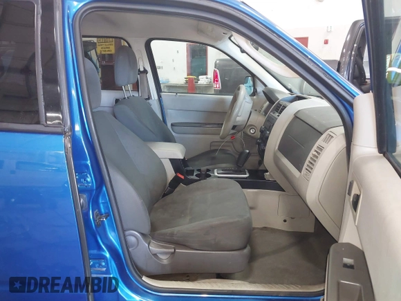 2012 Ford Escape XLS z VIN 1FMCU0C7XCKB44251, wystawiony jako IAAI lot #42151121 z przebiegiem 180 851 mil mil oraz . Historia ofert i sprzedaży dostępna na DreamBid. Obrazek 5.