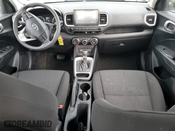 2022 Hyundai Venue SE z VIN KMHRB8A38NU160079, wystawiony jako Copart lot #57502495 z przebiegiem 34 094 mil mil oraz Szkoda całkowita • Salvage title. Historia ofert i sprzedaży dostępna na DreamBid. Obrazek 8.
