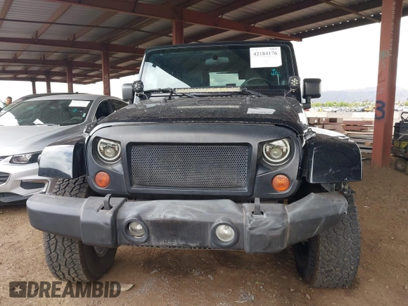 2008 Jeep Wrangler Unlimited Sahara with VIN 1J8GA59128L542384, listed as a IAAI auction lot 42184176 with 152,768 mi miles and . Bid and sale history available at DreamBid. Image 6.