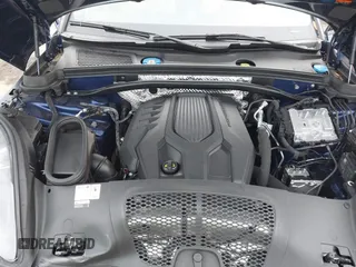2023 Porsche Macan with VIN WP1AA2A5XPLB06079, listed as a IAAI auction lot 41399589 with 4,287 mi miles. Bid and sale history available at carsss.com. Image 10.
