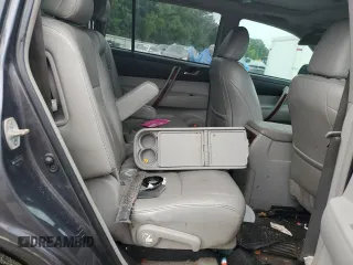 2012 Toyota Highlander Limited z VIN 5TDYK3EH4CS076738, wystawiony jako Copart lot #58552115 z przebiegiem 298 533 mil mil oraz Szkoda całkowita • Salvage title. Historia ofert i sprzedaży dostępna na DreamBid. Obrazek 11.