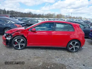 2017 Volkswagen GTI S z VIN 3VW4T7AU7HM033778, wystawiony jako IAAI lot #42059426 z przebiegiem 70 115 mil mil oraz . Historia ofert i sprzedaży dostępna na DreamBid. Obrazek 14.
