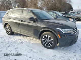 2022 Volkswagen Tiguan S z VIN 3VV0B7AX7NM133231, wystawiony jako Copart lot #85285634 z przebiegiem 92 138 mil mil oraz Czysty tytuł • Clean title. Historia ofert i sprzedaży dostępna na DreamBid. Obrazek 4.