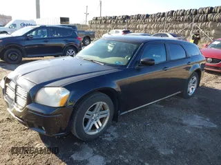 2005 Dodge Magnum RT with VIN 2D4GV58235H682753, listed as a IAAI auction lot 41814817 with 100,246 mi miles. Bid and sale history available at carsss.com. Image 2.