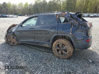 2016 Jeep Cherokee Latitude z VIN 1C4PJMCB5GW218927, wystawiony jako Copart lot #51283145 z przebiegiem 127 992 mil mil oraz Szkoda całkowita • Salvage title. Historia ofert i sprzedaży dostępna na DreamBid. Obrazek 2.