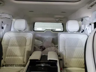 2020 Lincoln Navigator Black Label z VIN 5LMJJ3TT5LEL23937, wystawiony jako Copart lot #54434155 z przebiegiem 22 437 mil mil oraz Szkoda całkowita • Salvage title. Historia ofert i sprzedaży dostępna na DreamBid. Obrazek 10.