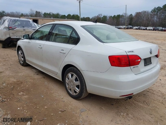 2014 Volkswagen Jetta Sedan SE with VIN 3VWD17AJ5EM417422, listed as a IAAI auction lot 41688051 with 80,682 mi miles. Bid and sale history available at carsss.com. Image 3.