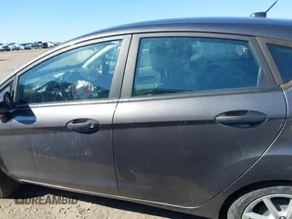 2019 Ford Fiesta SE with VIN 3FADP4EJ1KM105769, listed as a IAAI auction lot 41649748 with 88,647 mi miles. Bid and sale history available at carsss.com. Image 14.