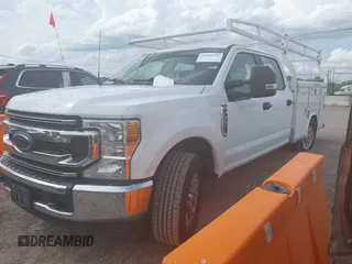 2022 Ford Super Duty F-250 SRW XL with VIN 1FD7W2A66NEF91226, listed as a IAAI auction lot 42099133 with 62,760 mi miles. Bid and sale history available at carsss.com. Image 17.