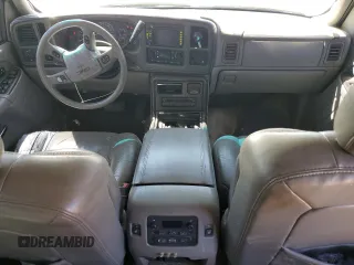2003 GMC Yukon Denali z VIN 1GKEK63U53J210632, wystawiony jako Copart lot #56098925 z przebiegiem 258 313 mil mil oraz Szkoda całkowita • Salvage title. Historia ofert i sprzedaży dostępna na DreamBid. Obrazek 8.