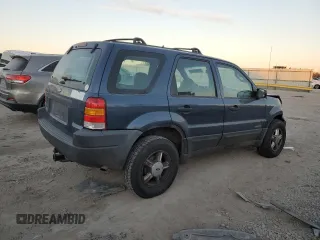 2001 Ford Escape XLS with VIN 1FMYU02191KA64617, listed as a Copart auction lot 83853044 with 187,594 mi miles and Salvage Title. Bid and sale history available at carsss.com. Image 3.