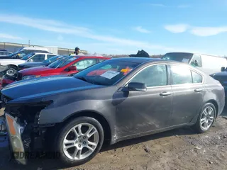2009 Acura TL Tech with VIN 19UUA86579A018035, listed as a IAAI auction lot 41875207 with 266,770 mi miles. Bid and sale history available at carsss.com. Image 14.