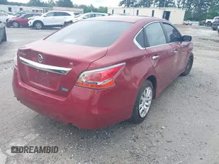 2014 Nissan Altima SV with VIN 1N4AL3AP6EC154913, listed as a IAAI auction lot 41715183 with 284,464 mi miles and . Bid and sale history available at carsss.com. Image 4.