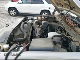 1999 Chevrolet Silverado 2500 LT с VIN 1GCGK29U2XE206394, выставлен на аукционе IAAI как лот 43145953 с пробегом 254 651 миль миль и . История ставок и продаж доступна на DreamBid. Изображение 13.