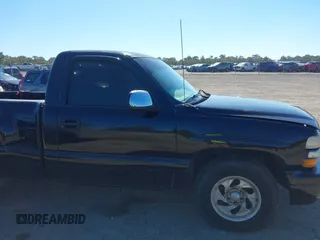 2002 Chevrolet Silverado 1500 with VIN 1GCEC14V22Z138422, listed as a IAAI auction lot 40975500 with Not Provided miles. Bid and sale history available at carsss.com. Image 14.