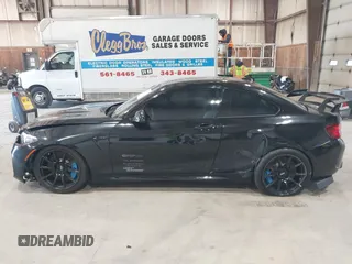 2020 BMW M2 Competition z VIN WBS2U7C09L7F85590, wystawiony jako IAAI lot #41836200 z przebiegiem 59 729 mil mil oraz . Historia ofert i sprzedaży dostępna na DreamBid. Obrazek 14.