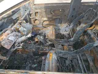 2021 Mitsubishi Outlander ES z VIN JA4ARUAUXMU022826, wystawiony jako Copart lot #48484085 z przebiegiem Nie podano mil oraz Nie do naprawy • Non repairable. Historia ofert i sprzedaży dostępna na DreamBid. Obrazek 7.