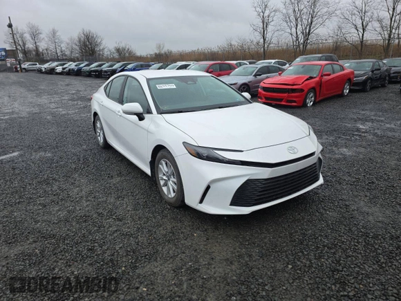 2025 Toyota Camry LE with VIN 4T1DAACK5SU004876, listed as a Copart auction lot 52281625 with 2,903 mi miles and Salvage Title. Bid and sale history available at carsss.com. Image 3.