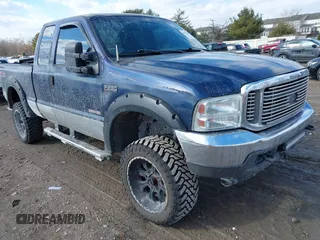 2004 Ford Super Duty F-250 XL with VIN 1FTNX21P34EB67471, listed as a IAAI auction lot 41417780 with 352,266 mi miles. Bid and sale history available at carsss.com. Image 1.