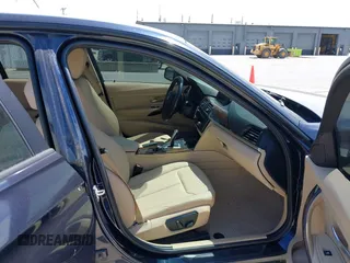 2013 BMW 3 Series 320i xDrive z VIN WBA3C3C54DF981821, wystawiony jako IAAI lot #42252523 z przebiegiem 109 260 mil mil oraz . Historia ofert i sprzedaży dostępna na DreamBid. Obrazek 5.