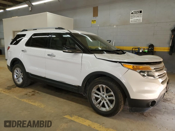 2011 Ford Explorer XLT with VIN 1FMHK8D85BGA68070, listed as a Copart auction lot 49883715 with 141,654 mi miles and Salvage Title. Bid and sale history available at carsss.com. Image 4.