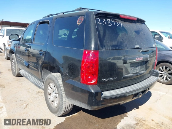 2008 GMC Yukon SLT w/4SB with VIN 1GKFK13038J238439, listed as a IAAI auction lot 41520274 with 265,855 mi miles. Bid and sale history available at carsss.com. Image 3.