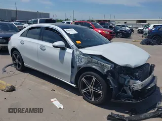 2022 Mercedes-Benz A 220 z VIN W1K3G4FB2NJ357146, wystawiony jako IAAI lot #42049086 z przebiegiem 42 832 mil mil oraz . Historia ofert i sprzedaży dostępna na DreamBid. Obrazek 1.
