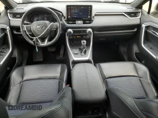 2019 Toyota RAV4 Hybrid XSE with VIN JTMEWRFV4KJ004433, listed as a Copart auction lot 58400445 with 101,108 mi miles and Salvage title. Bid and sale history available at DreamBid. Image 8.