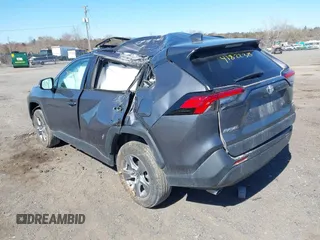 2023 Toyota RAV4 XLE with VIN 2T3P1RFV7PW369012, listed as a IAAI auction lot 41822325 with 57,527 mi miles. Bid and sale history available at carsss.com. Image 3.