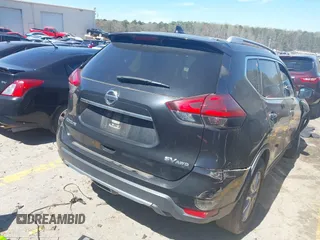2018 Nissan Rogue SV with VIN JN8AT2MV5JW304330, listed as a IAAI auction lot 41822490 with 128,646 mi miles. Bid and sale history available at carsss.com. Image 4.