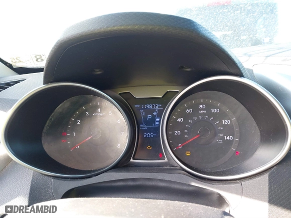 2015 Hyundai Veloster with VIN KMHTC6AD0FU245001, listed as a IAAI auction lot 41881391 with 119,873 mi miles. Bid and sale history available at carsss.com. Image 7.