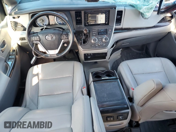 2020 Toyota Sienna XLE z VIN 5TDDZ3DC0LS249557, wystawiony jako Copart lot #56172865 z przebiegiem 79 667 mil mil oraz Szkoda całkowita • Salvage title. Historia ofert i sprzedaży dostępna na DreamBid. Obrazek 8.