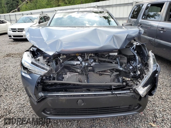 2025 Toyota Corolla Cross L with VIN 7MUAAAAG4SV134423, listed as a Copart auction lot 58827045 with 2,147 mi miles and Salvage title. Bid and sale history available at DreamBid. Image 5.