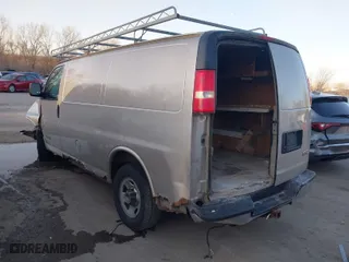 2006 GMC Savana Cargo Van with VIN 1GTGG25V161159025, listed as a IAAI auction lot 41820117 with 283,587 mi miles. Bid and sale history available at carsss.com. Image 3.