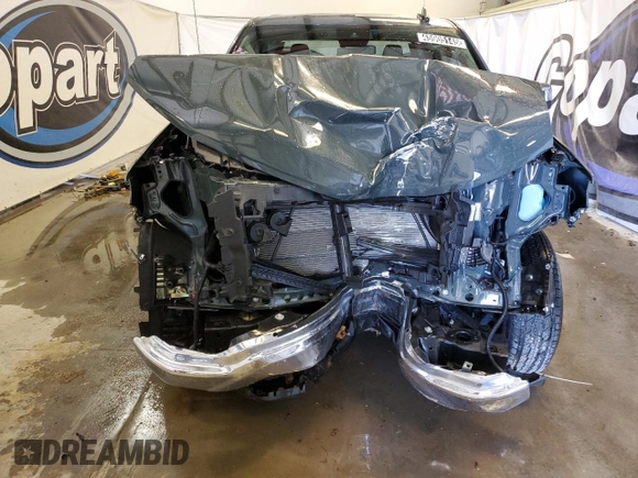 2025 Chevrolet Silverado 1500 LT with VIN 1GCPACED1SZ172058, listed as a Copart auction lot 45905145 with 8,609 mi miles and Clean Title. Bid and sale history available at DreamBid. Image 5.
