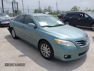 2011 Toyota Camry LE with VIN 4T1BK3EK3BU617222, listed as a IAAI auction lot 41898628 with 183,071 mi miles. Bid and sale history available at carsss.com. Image 1.