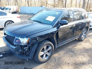 2017 Jeep Compass High Altitude z VIN 1C4NJDEB4HD109831, wystawiony jako IAAI lot #42022301 z przebiegiem 125 148 mil mil oraz . Historia ofert i sprzedaży dostępna na DreamBid. Obrazek 6.