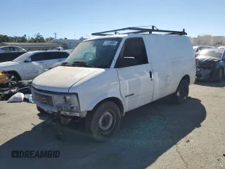 2000 GMC Safari Cargo with VIN 1GTDM19W4YB533844, listed as a Copart auction lot 71478084 with Not Provided miles and Salvage Title. Bid and sale history available at carsss.com. Image 1.