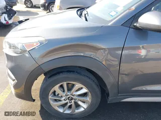 2018 Hyundai Tucson SEL with VIN KM8J33A4XJU725819, listed as a IAAI auction lot 42025469 with 119,866 mi miles. Bid and sale history available at carsss.com. Image 6.