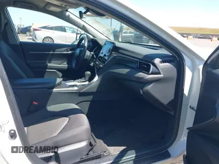 2024 Toyota Camry LE z VIN 4T1C11AK3RU214854, wystawiony jako IAAI lot #42143146 z przebiegiem 50 344 mil mil oraz . Historia ofert i sprzedaży dostępna na DreamBid. Obrazek 5.