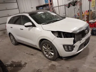 2018 Kia Sorento SX with VIN 5XYPKDA55JG388400, listed as a IAAI auction lot 41332048 with 70,153 mi miles and . Bid and sale history available at carsss.com. Image 1.