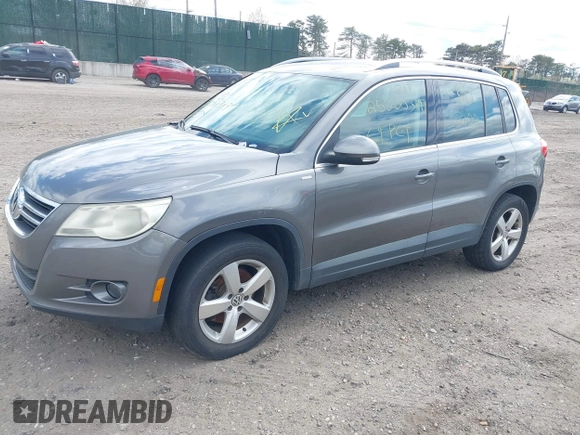 2010 Volkswagen Tiguan SEL with VIN WVGAV7AX3AW529317, listed as a IAAI auction lot 42059046 with Not provided miles and . Bid and sale history available at DreamBid. Image 2.