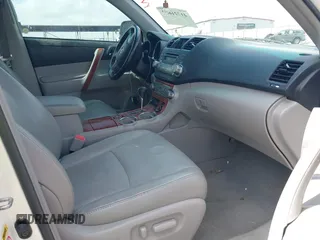 2010 Toyota Highlander Limited with VIN 5TDYK3EH5AS016027, listed as a IAAI auction lot 41721632 with 224,068 mi miles and . Bid and sale history available at DreamBid. Image 5.