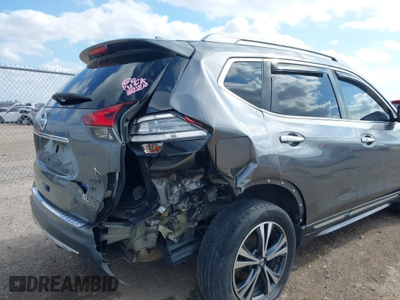 2017 Nissan Rogue SL z VIN 5N1AT2MT0HC881736, wystawiony jako IAAI lot #41506635 z przebiegiem 136 389 mil mil oraz . Historia ofert i sprzedaży dostępna na DreamBid. Obrazek 6.