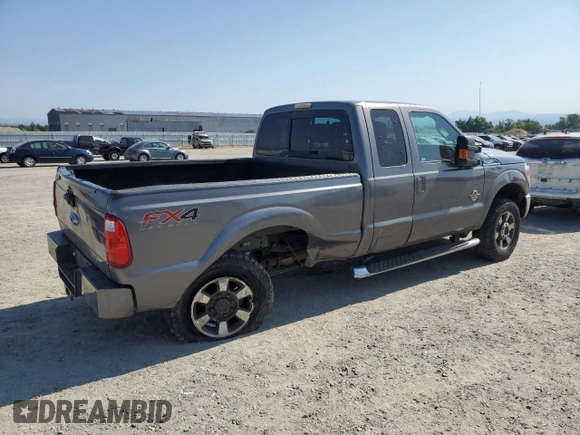 2013 Ford F-250 XL with VIN 1FT7X2BT2DEA39811, listed as a Copart auction lot 59900645 with 207,868 mi miles and Salvage title. Bid and sale history available at DreamBid. Image 3.