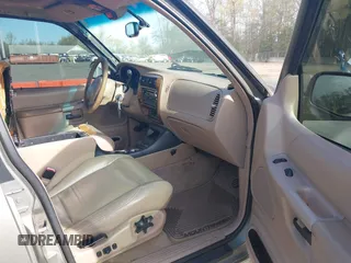 2000 Mercury Mountaineer with VIN 4M2DU86P7YUJ11166, listed as a IAAI auction lot 42077531 with 167,191 mi miles and . Bid and sale history available at DreamBid. Image 5.