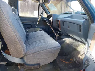 1990 Ford F-150 with VIN 1FTEF14NXLPB58633, listed as a IAAI auction lot 41685084 with 42,018 mi miles. Bid and sale history available at carsss.com. Image 5.