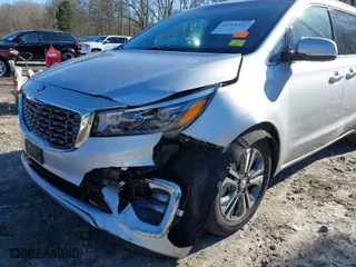 2021 Kia Sedona EX with VIN KNDMC5C13M6664595, listed as a IAAI auction lot 41728352 with NaN miles. Bid and sale history available at carsss.com. Image 6.
