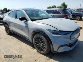 2024 Ford Mustang Mach-E Premium с VIN 3FMTK3SU3RMA33010, выставлен на аукционе Copart как лот 65359905 с пробегом 6 130 миль миль и Списание • Salvage title. История ставок и продаж доступна на DreamBid. Изображение 4.