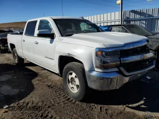 2017 Chevrolet Silverado 1500 LT with VIN 1GCUKREC3HF112979, listed as a Copart auction lot 43584405 with Not Provided miles and Salvage Title. Bid and sale history available at DreamBid. Image 4.